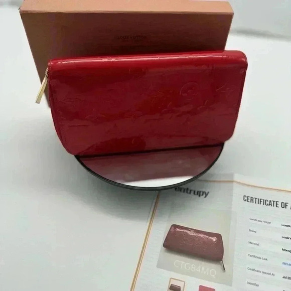 Zippy Wallet Vernis with 🆓 ENTRUPY COA - Picture 1 of 16